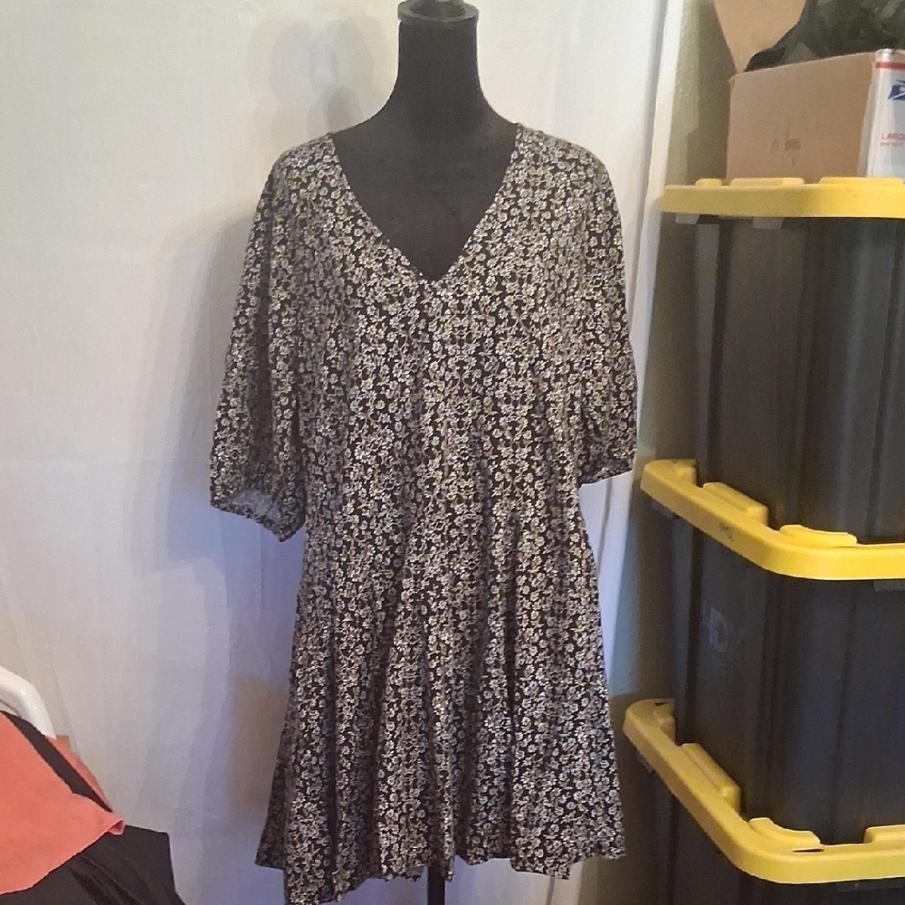 Universal Thread Floral Women's Dress Size Large